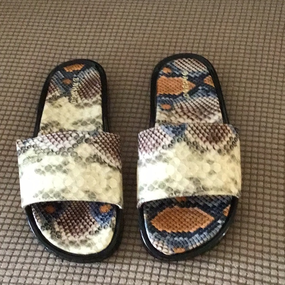NWOT Bamboo Slides size 39 (8)